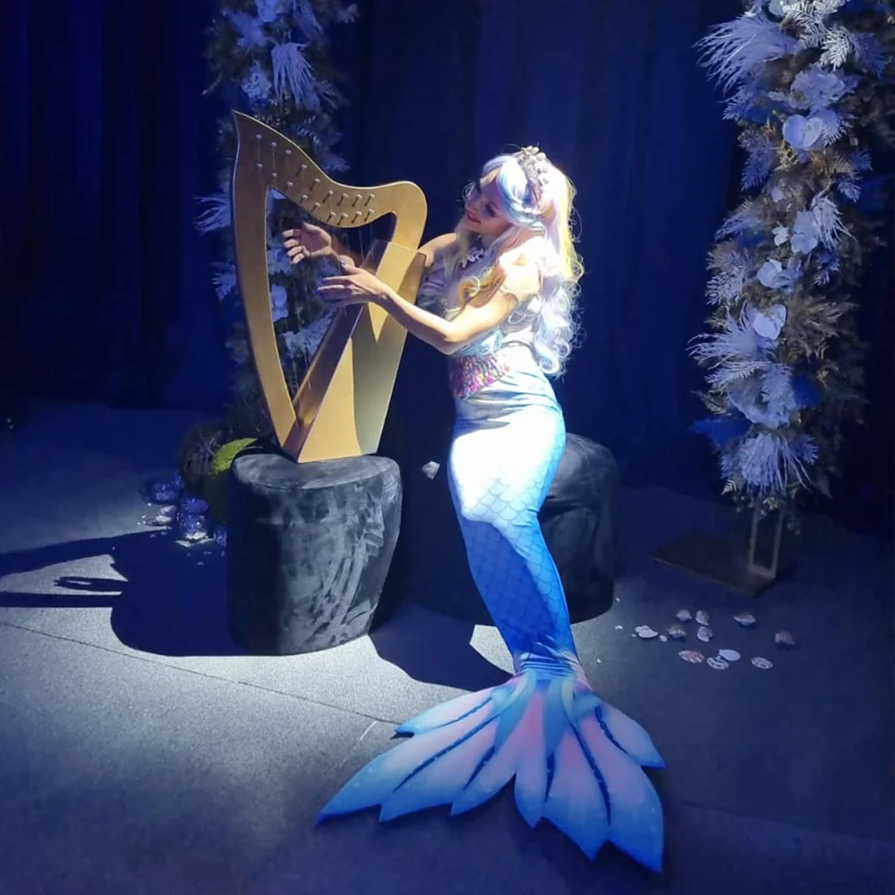 Performer 12