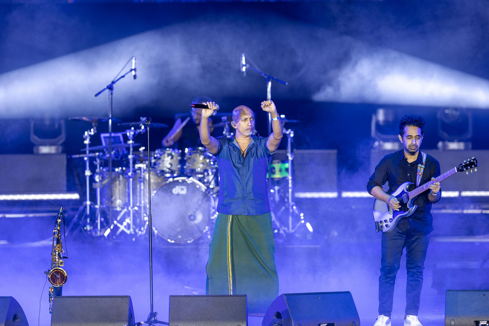 Show photo 8