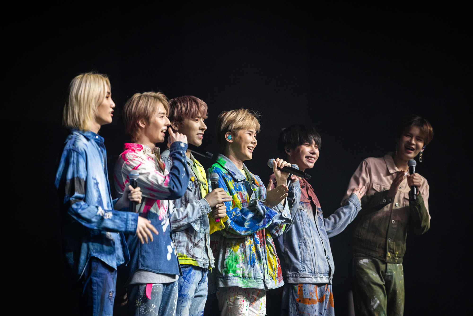 Show photo 29